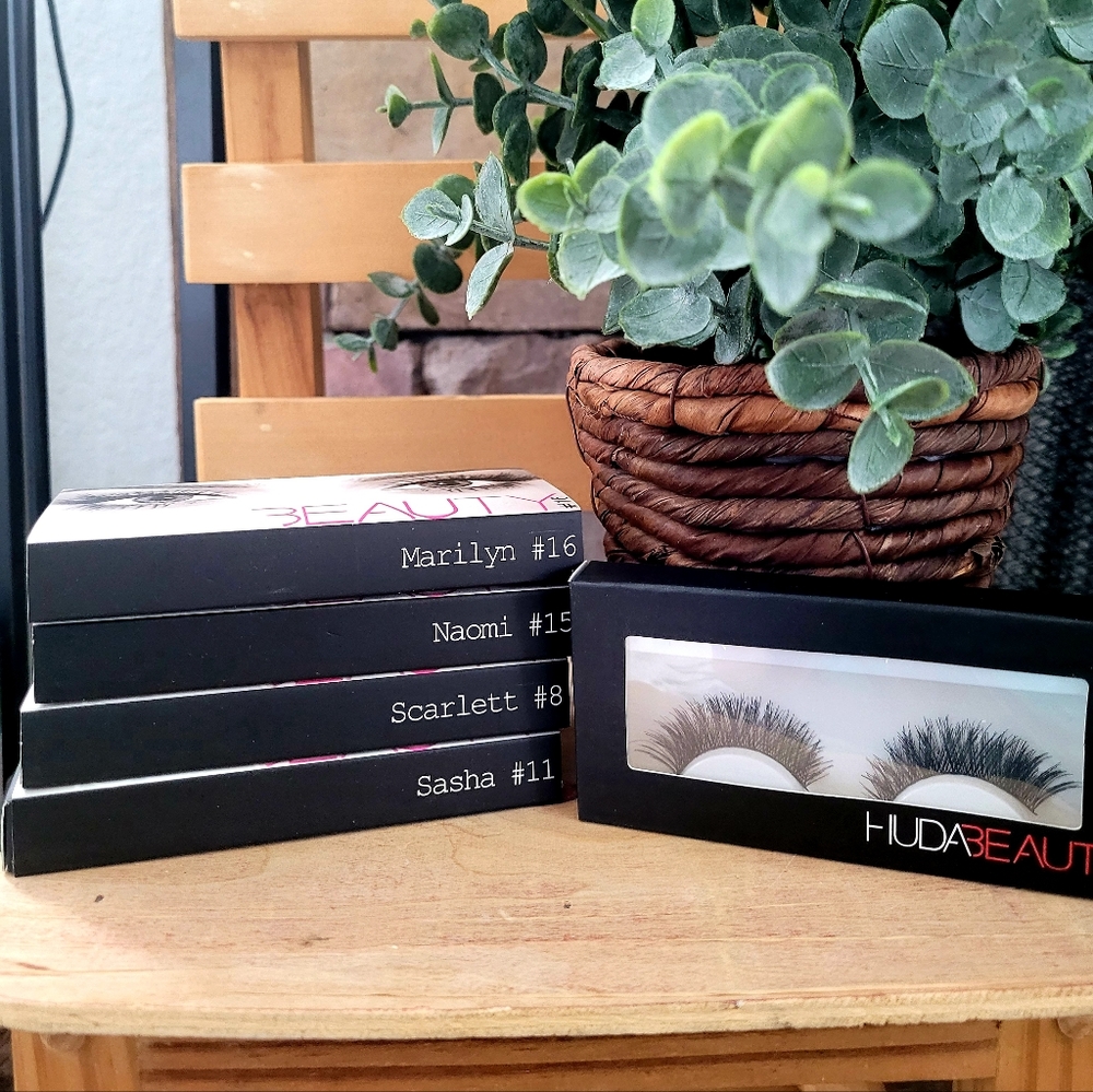 Huda Beauty Lash Lot